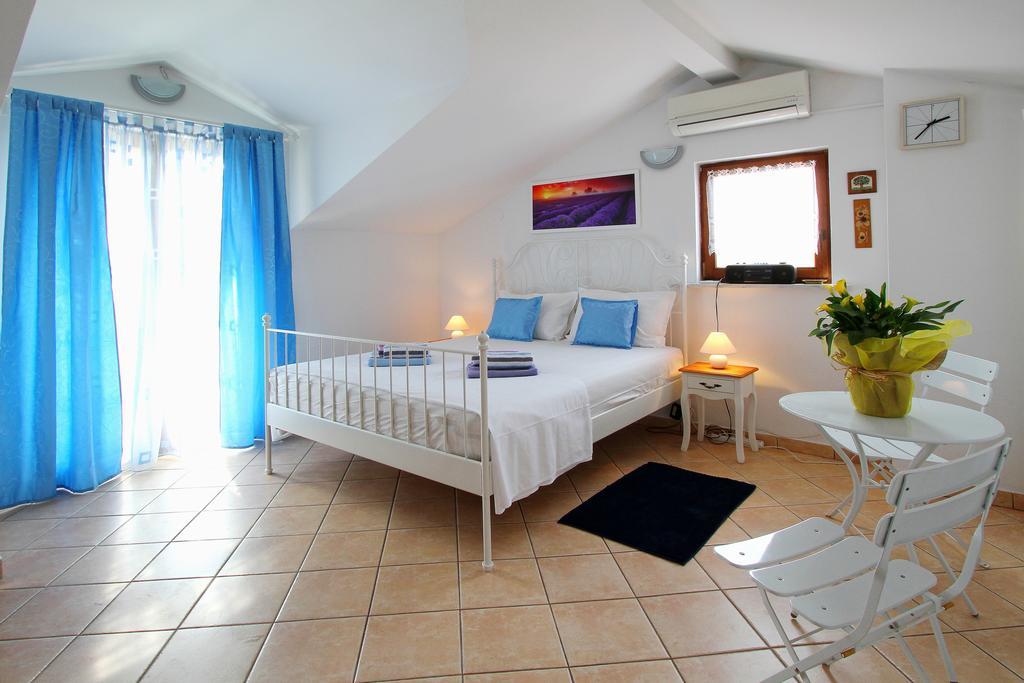 Holiday Home Marko Funtana Esterno foto
