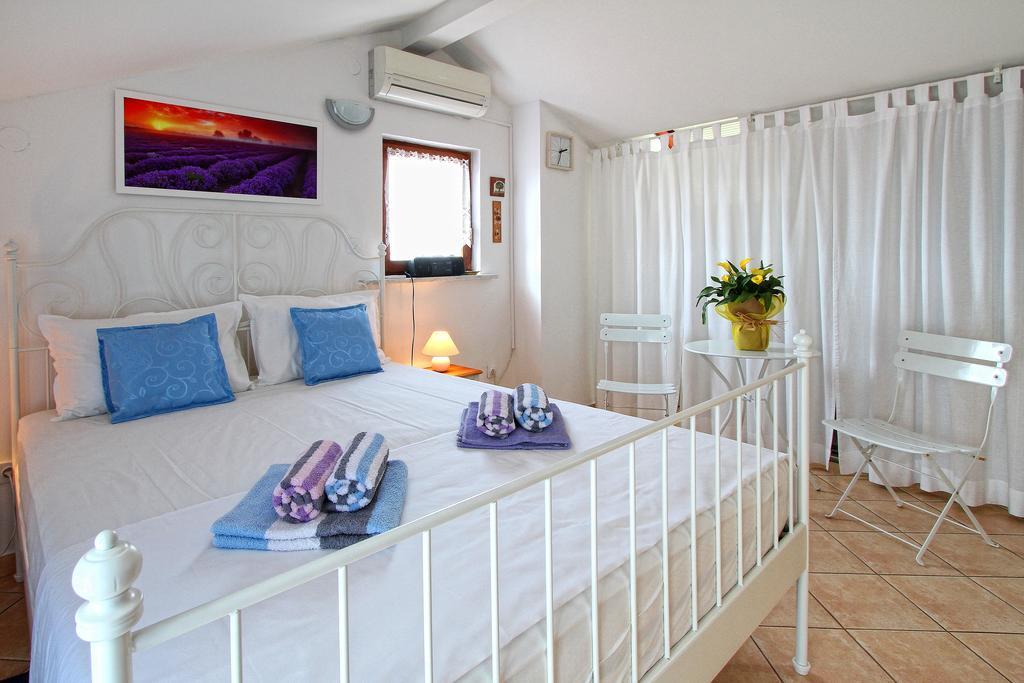 Holiday Home Marko Funtana Esterno foto